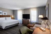 Staybridge Suites West des Moines by IHG - Parkering