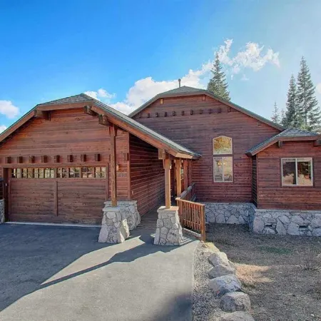 5bd3ba, sleeps 10 Mountain View Hot Tub/Poker/Pool table, near Ski Resort