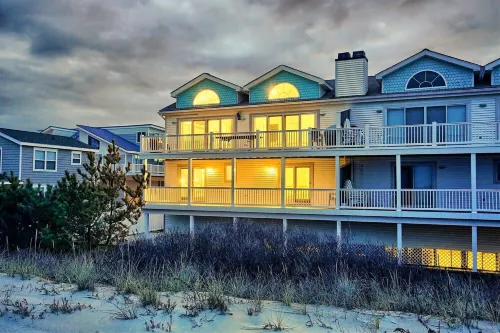 Million Dollar BeachFront 182 Five Star Great Spring Getaway Some May June Avail