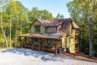 Sunrock Mountain Dream II ~ Luxury Cabin Hot Tub, Pool Table, Fire Pit & Sw. Bed