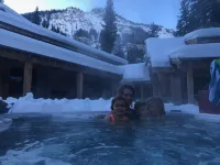 MTNLUX Guest House_Creekside Sauna and Hot tub - 5-Star