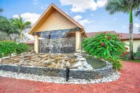 Naples 2/2 Updated Waterfront Condo  in Falling Waters Rosewood Community