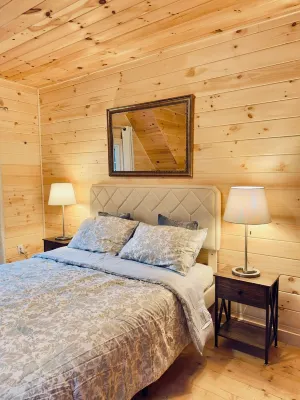 Large New Lakeside Cottage Central Air