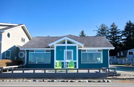 Beachfront Bungalow!   Bungalow Azul @ Pebble Beach.