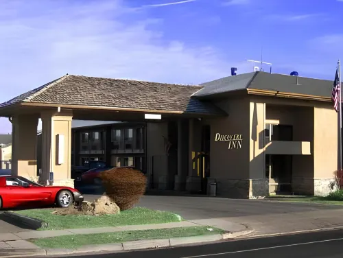 Discovery Inn Hotels in Midvale