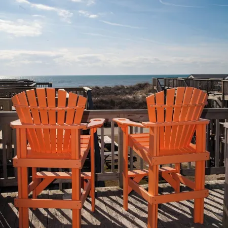 Island Time is an enchanting oceanfront cottage perfect for couples