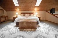 Relax and getaway from it all at Johnson's Lake retreat: Backus Bliss