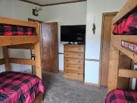 Quiet 3bed 2bath house. Large parking area. Great location. quiet neighborhood Hôtels à : Comte de Beltrami