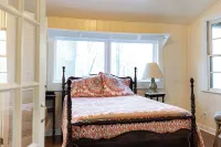 The Durr House at Pea Level, historic home on beautiful Corn Creek. Hotels in Wetumpka