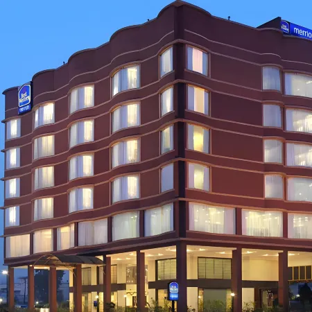 Best Western Merrion Отели рядом с достопримечательностью «Колледж Хальса»