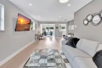 Pool Paradise in East Delray Beach 5 minutes from Downtown and beaches