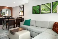 Embassy Suites by Hilton Alpharetta Halcyon Hotels in 