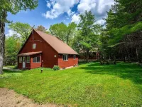 Lovely Lodge, near Old Forge 웨브 호텔