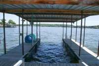 Lakefront cozy cottage!