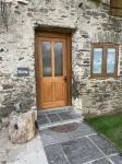 Tawny Cottage pet friendly, barn conversion, quiet farm location, nr Dartmouth.