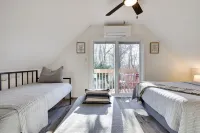 Modern Nature Escape with HotTub & GameRoom