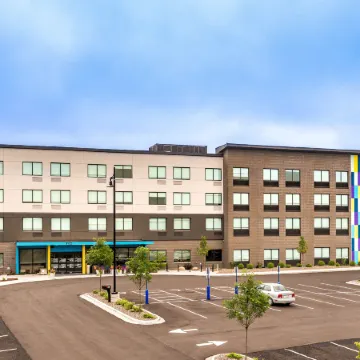 Tru by Hilton Madison West