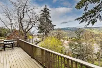 "Gorge Panorama" - Luxury Craftsman Home with Breathtaking Columbia River Views