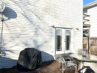 Charming 2-bedroom house in lovely Red Bank with WiFi, AC sleeps eight