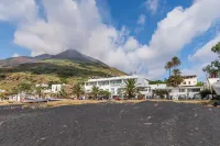 Hotel Ossidiana Stromboli Hotel in zona Stromboli Adventures Agenzia Escursioni&Tour Operator