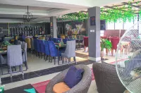 Nuitdeparis quest house and restaurant - breakfast