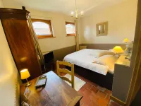 Ferme de Montecouvez Hotels in Creveceur-sur-l'Escaut
