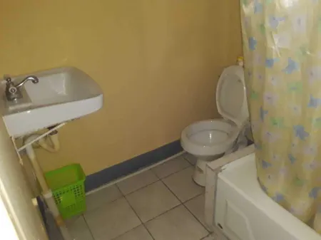 Royal Savanna Inn Hotel Отели в г. Блуфилдс