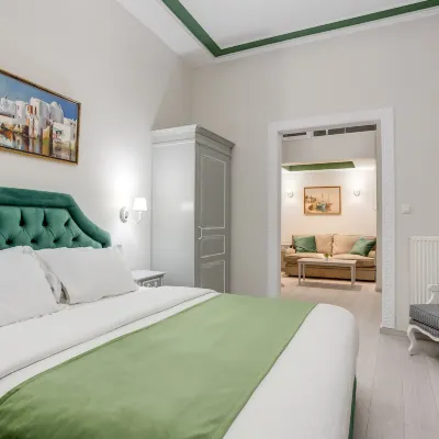 Pandrosos Divine Suites Отели рядом с достопримечательностью «Галерея Афин»