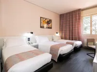 Hotel Falco d'Oro Hotels in Tole
