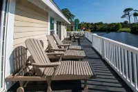 16 Fairway Club Dr Nature's Nook Hotels in Beaufort County