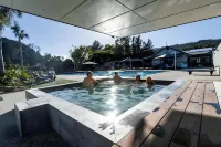Hot Water Beach TOP 10 Holiday Park - suối nước nóng