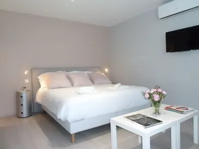 Studios Albri Hotels near Eglise Saint-Germain-l'Auxerrois