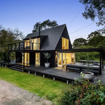 The Coast & Country Cottage