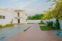 Pot of Gold Butler Residence - Private Pools