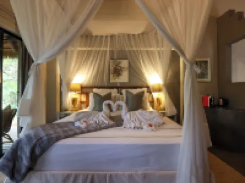 Call of the Wild Lodge Hotels near Tshukudu Game Lodge