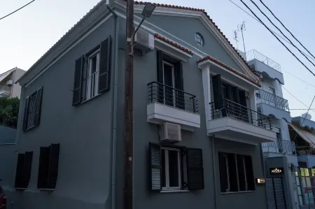 Agora Apartments Отели рядом с достопримечательностью «Эгейский университет»