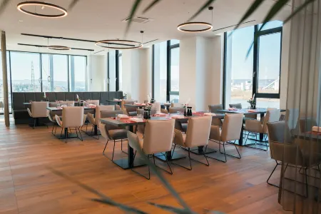 Frames Hotel GmbH Отели рядом с достопримечательностью «Marktkirche»