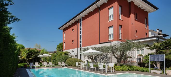 Vialeromadodici Rooms & Apartments Hotels in Lazise
