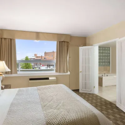 Days Inn & Suites by Wyndham North Bay Downtown Hotels near North Bay