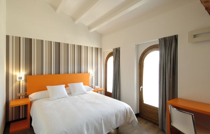 Hotel Cienbalcones