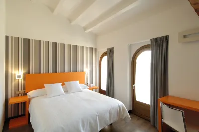 Hotel Cienbalcones Hotel di Campo de Daroca