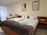 هوتل آم كوربارك فنادق في Obrigheim