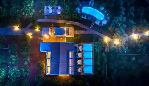 Alonaki Resort - Uima-altaat