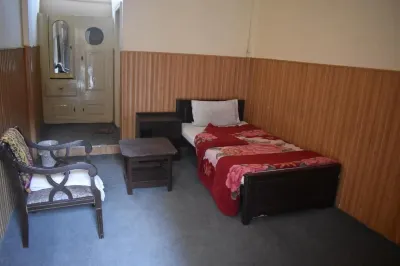 Jamal Hotel Hotel dekat Helicopter Chowk (Heli Chowk)