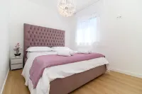 Laura Apartment