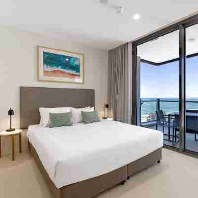 Ultiqa Signature at Broadbeach Rooms