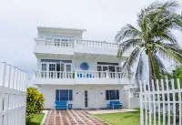 By the Sea Guest House Các khách sạn ở 
