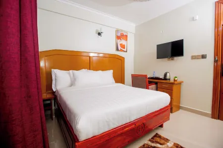 Hadjens Hotel Отели рядом с достопримечательностью «Winterfell hall»