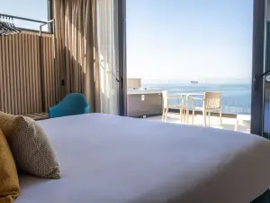 Deep Blu Boutique Hotel