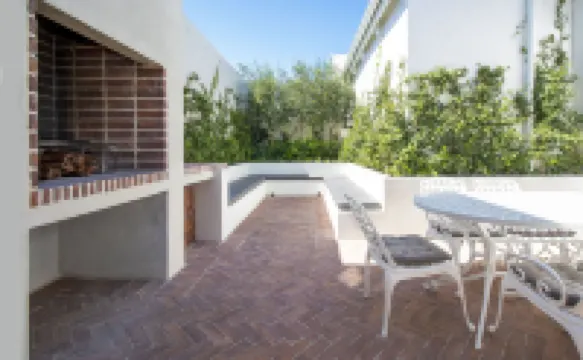 Middedorp Villa and Apartments